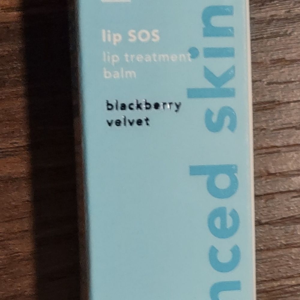NEW TULA Lip SOS Treatment Balm in Blackberry Velvet